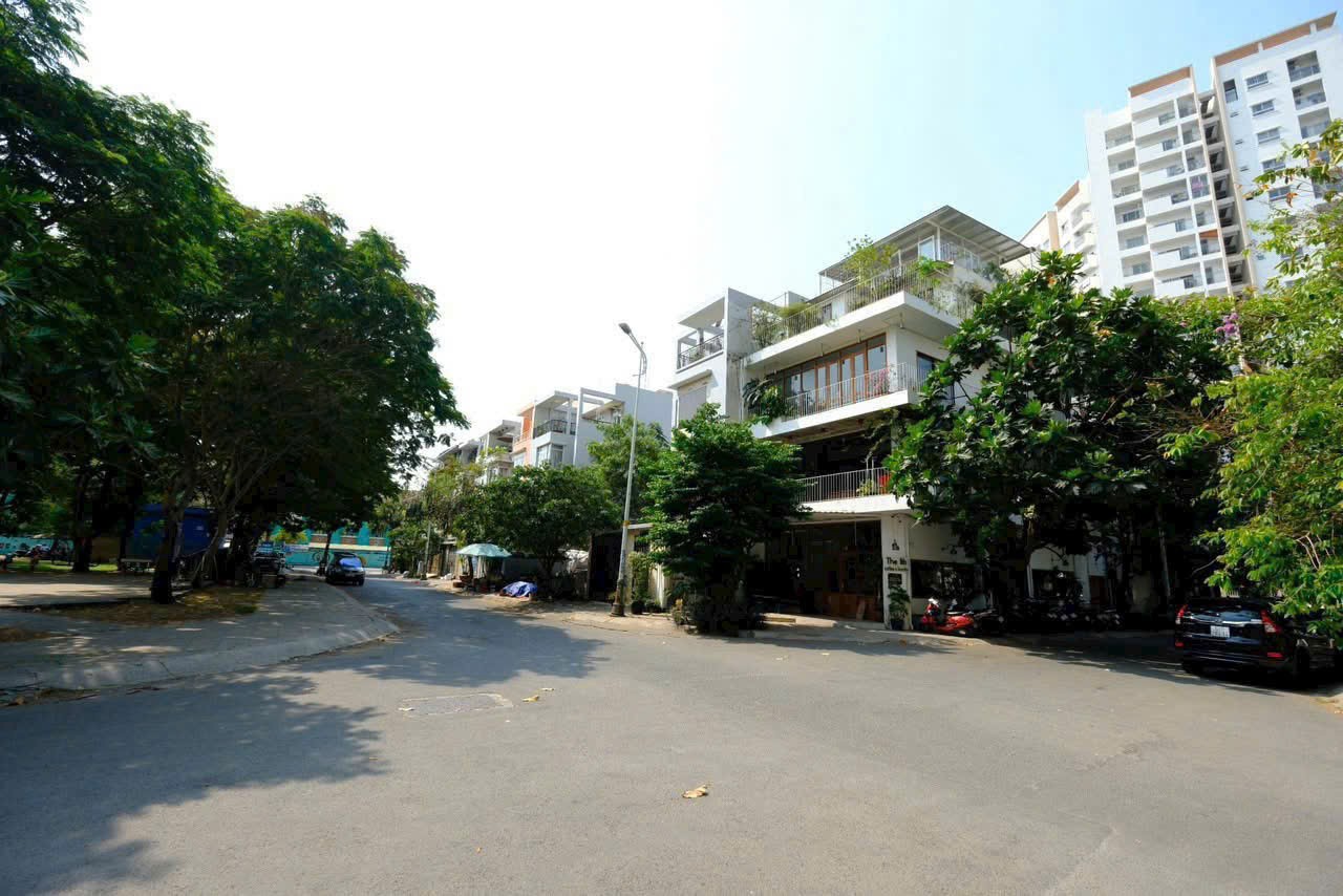 Cần bán Đất Phường Bình Trưng Đông, Quận 2, Diện tích 127m², Giá 32 Tỷ 4