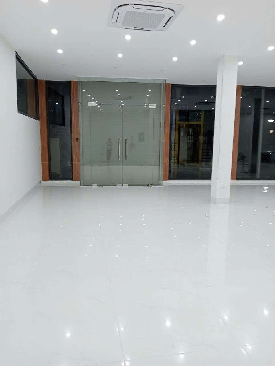 VIP TÁI ĐỊNH CƯ X2B- LÔ GÓC 3 MẶT THOÁNG – PHÂN LÔ VỈA HÈ – Ô TÔ TRÁNH – TÒA NHÀ 7 TẦNG THANG MÁY