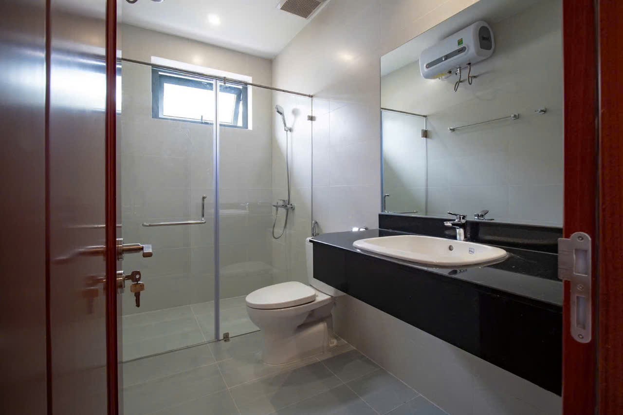 Cho thuê Biệt thự Phường Tăng Nhơn Phú A, Quận 9, Diện tích 240m², Giá 036 Triệu/tháng 8