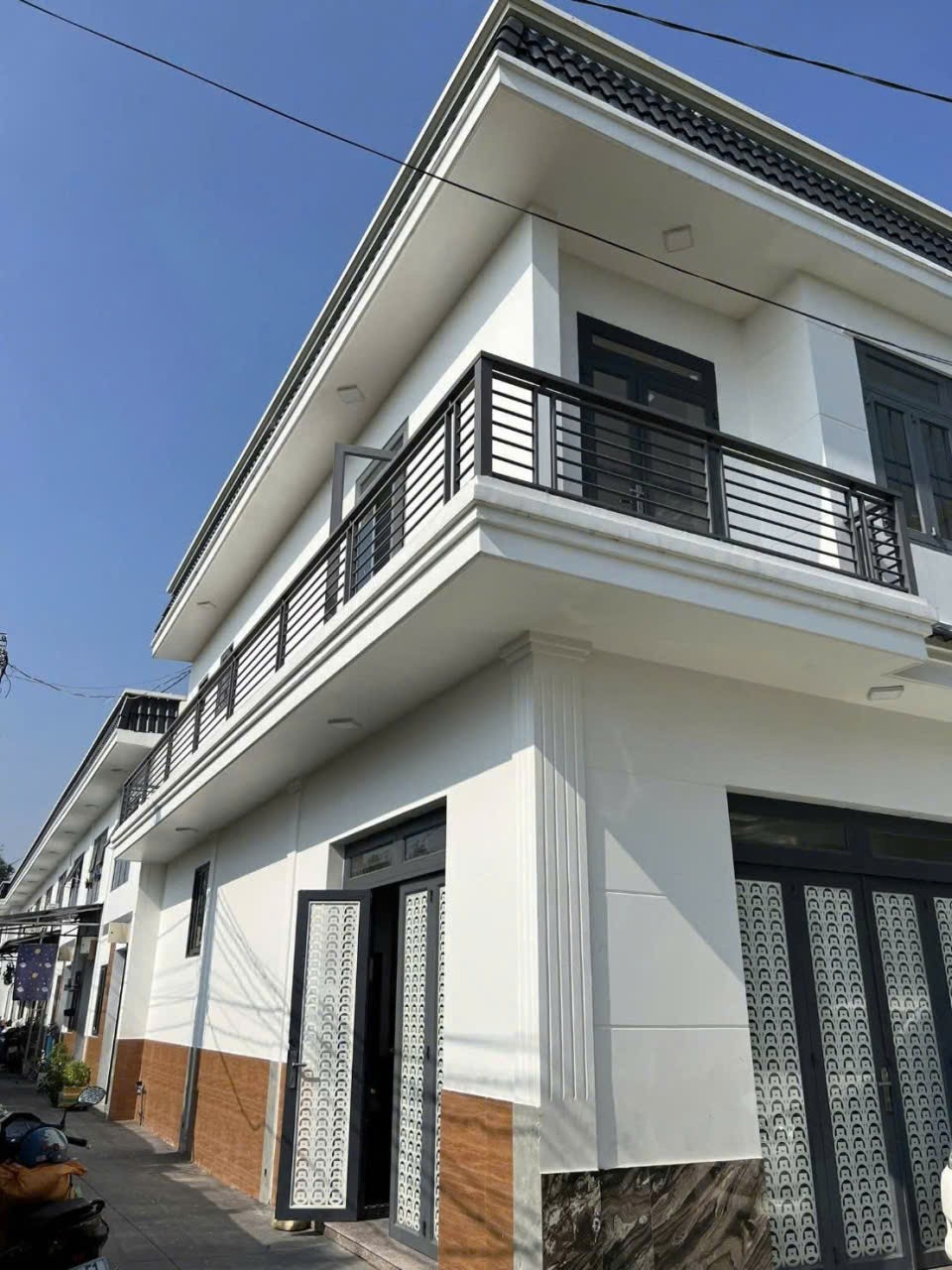 Bán nhà ấp 4, xã Mỹ Yên dt 180m2 , 1 lầu , 4pn,3wc đường oto beton giá 2,4 tỷ 5
