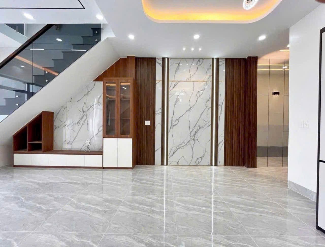 Bán nhà mới xây thiết kế hiện đại dt 120m2 1 lầu ,3pn,2wc, sân oto , đã hoàn công giá 3,05 tỷ 7
