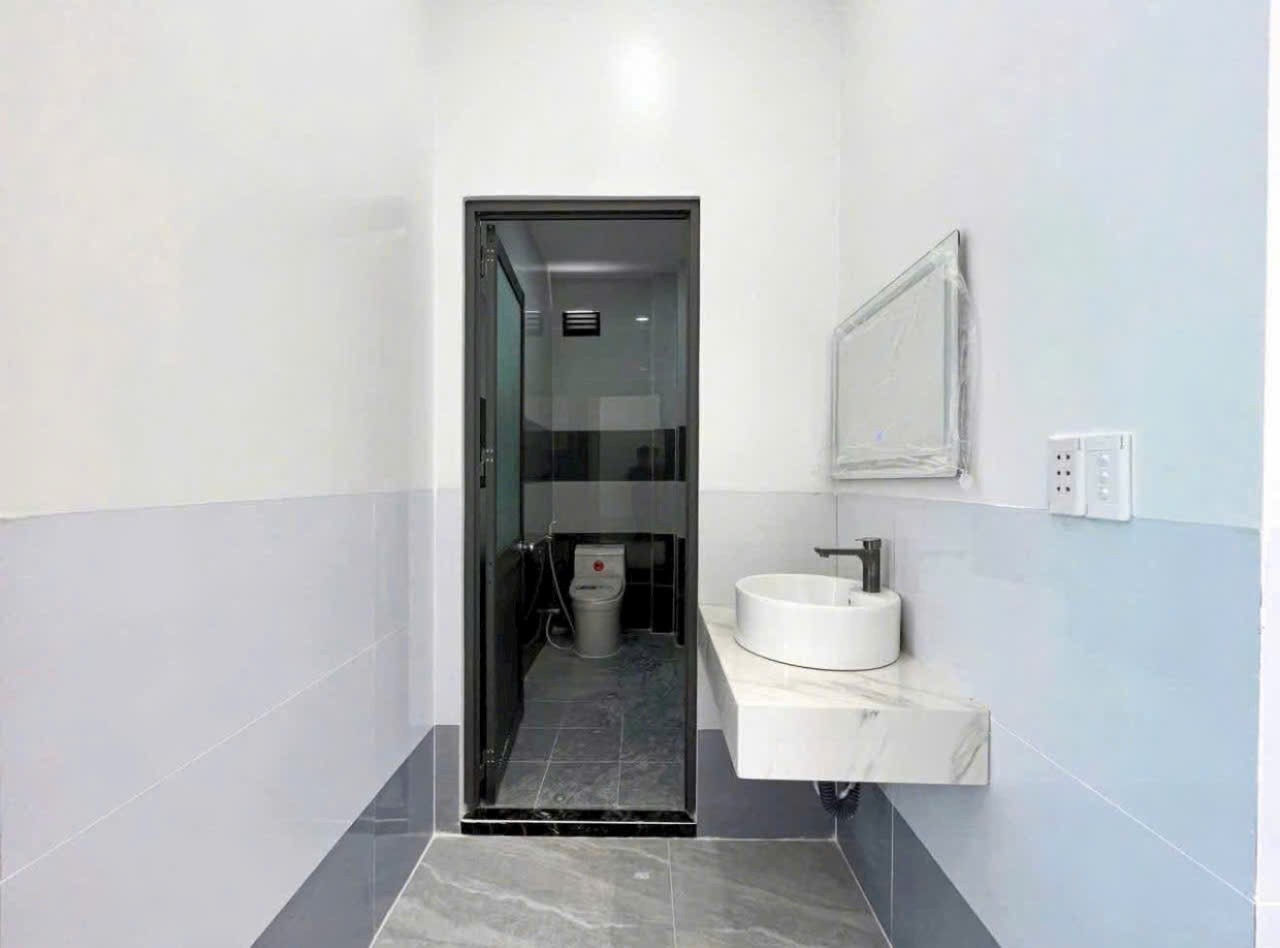 Bán nhà mới xây thiết kế hiện đại dt 120m2 1 lầu ,3pn,2wc, sân oto , đã hoàn công giá 3,05 tỷ 8