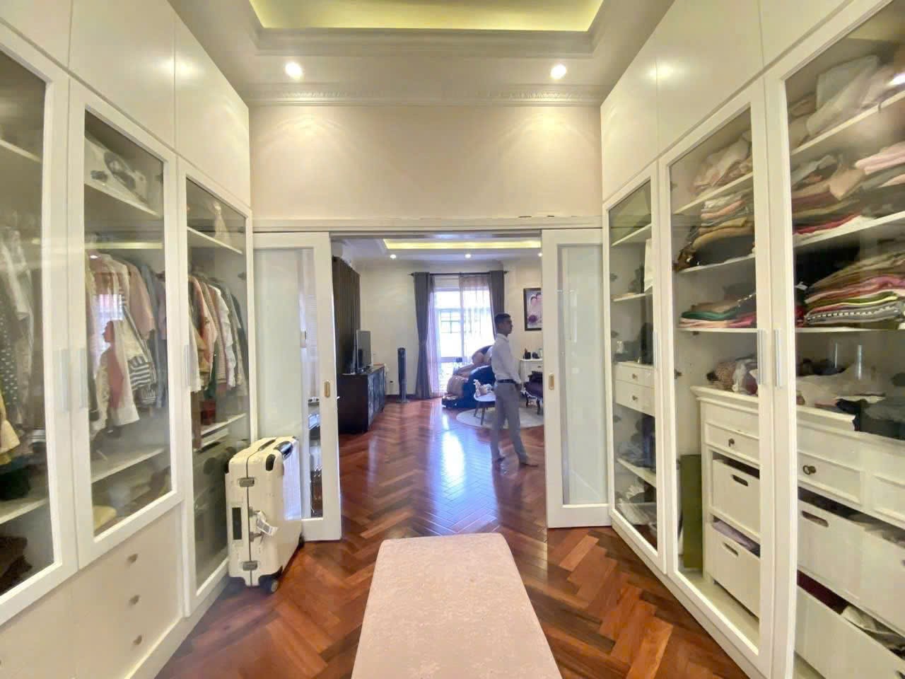 Cho thuê Biệt thự Phường Phú Mỹ, Quận 7, Diện tích 180m², Giá 0100 Triệu/tháng