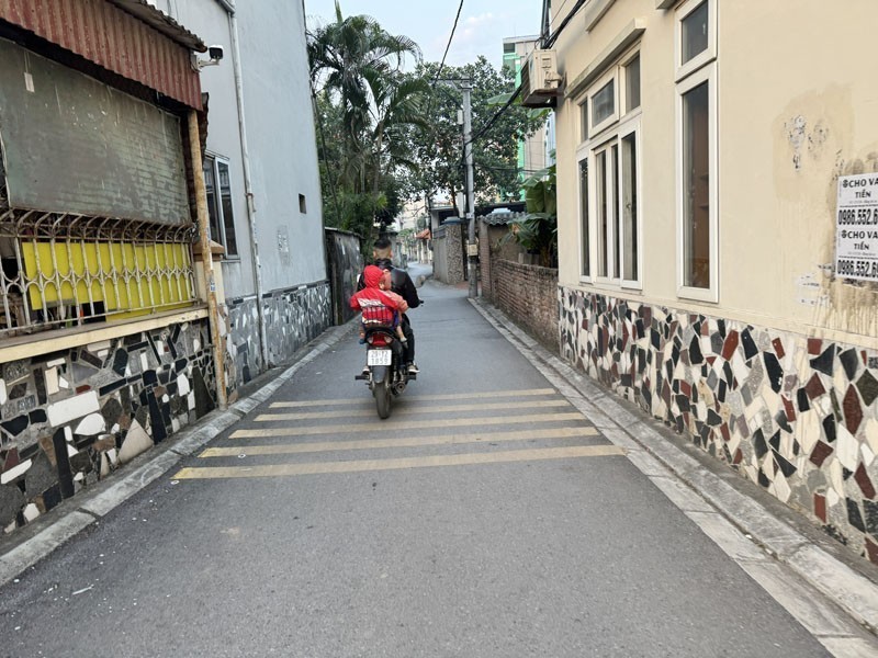 Bán đất mặt phố Chính Trung, Gia Lâm (KĐT 31ha): 110m2, kinh doanh sầm uất, sát Vinhomes