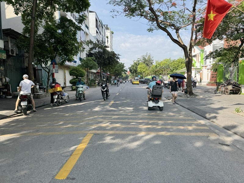 HIẾM CÓ KHÓ TÌM! Mặt Phố Thanh Am - Đặng Vũ Hỷ: 76,22m2, mặt tiền 8m nở hậu, vỉa hè rộng 5m
