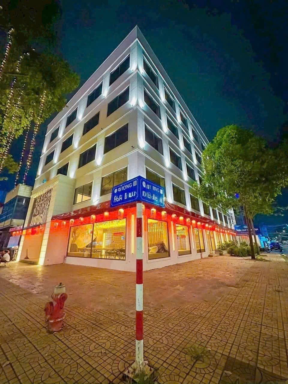 Cho thuê Văn phòng đường Đại lộ Hòa Bình, Phường An Cư, Diện tích 3000m², Giá 7 Triệu/tháng