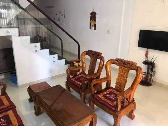 CHO THUÊ NHÀ 4 PHÒNG KHU GOLDEN HILLS P4 TP ĐÀ LẠT 14TR/THÁNG 3