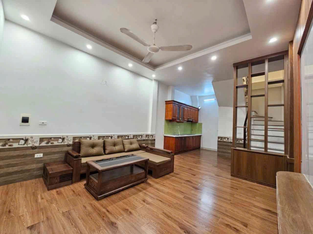 36 M2 NHÀ ĐẸP THẠCH BÀN – FULL NỘI THẤT – Ô TÔ ĐỖ CỬA
