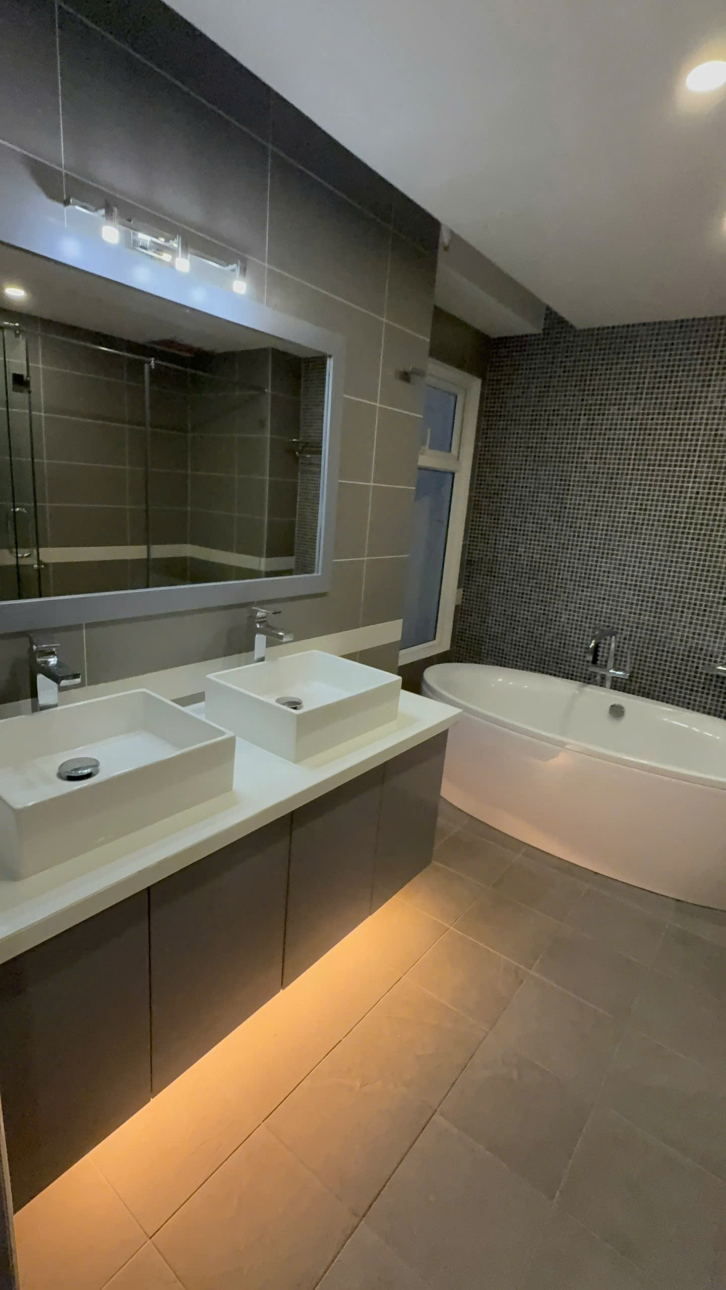 Cho thuê Biệt thự Quận 7, Hồ Chí Minh, Diện tích 150m², Giá 75 Triệu/tháng 7