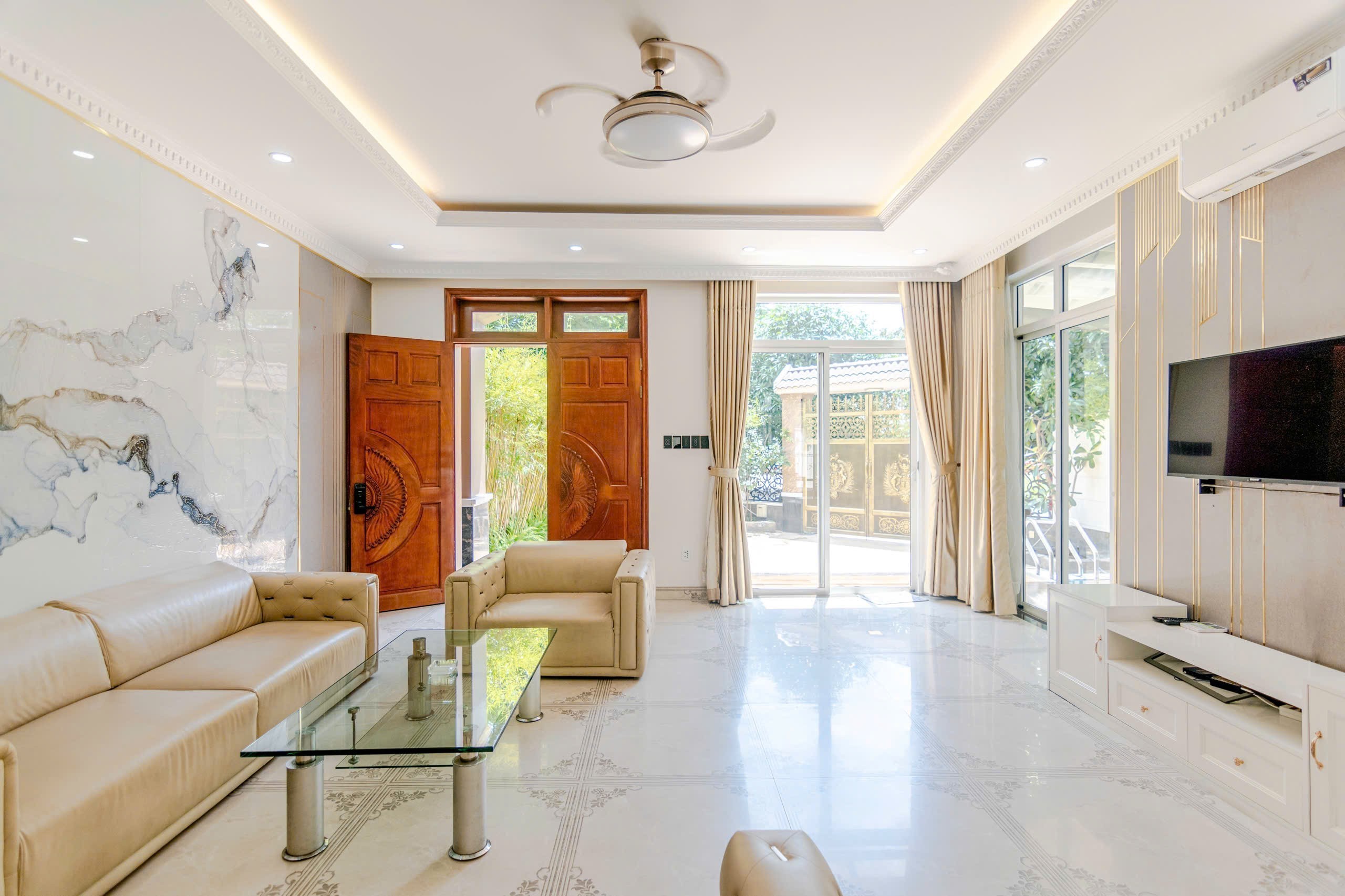 Cho thuê Biệt thự Quận 9, Hồ Chí Minh, Diện tích 350m², Giá Thương lượng