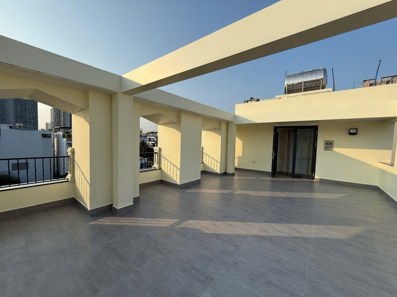 Cho thuê Nhà mặt tiền Quận 2, Hồ Chí Minh, Diện tích 146m², Giá 135 Triệu/tháng