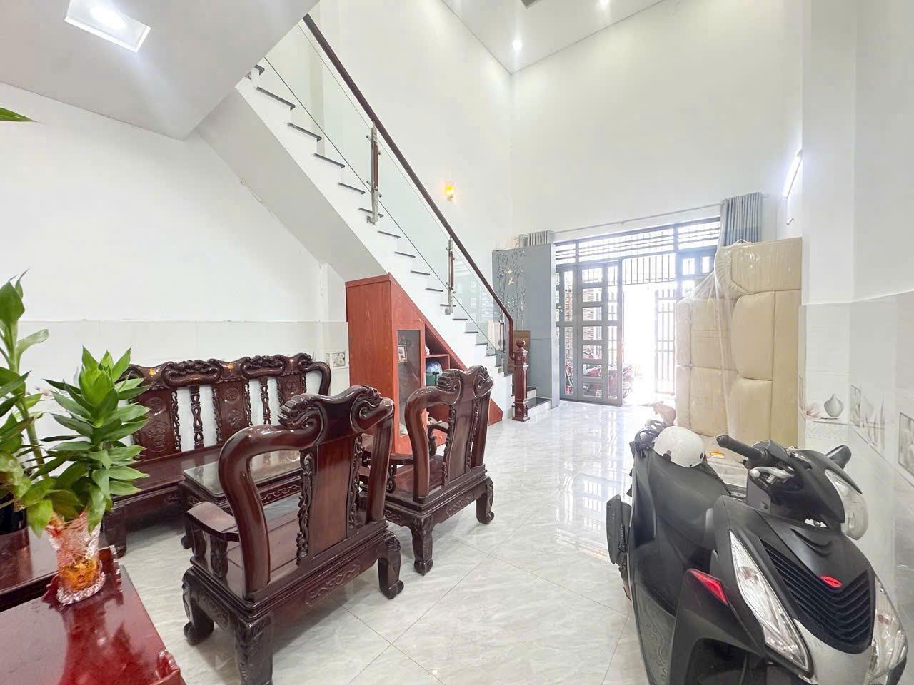 Nhà hẻm thông thoáng Đào Tông Nguyên, khu dân trí cao, 6.25 tỷ 2