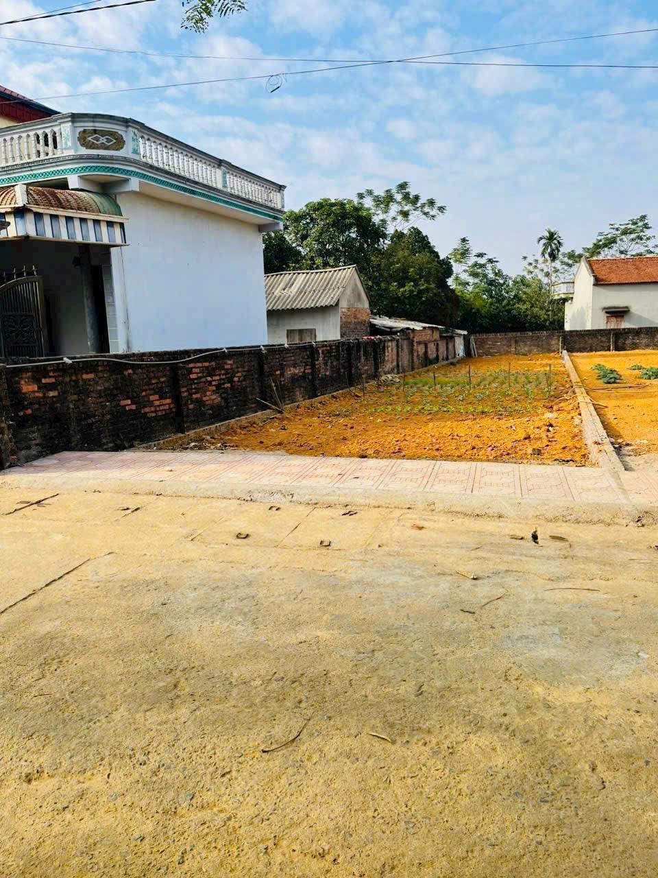 Cần tiền bán lô đất đẹp Miễu, Tiễn Xuân giá rẻ 83m nhỉnh 3tỷ đường 3 ôtô thông rộng tứ phía