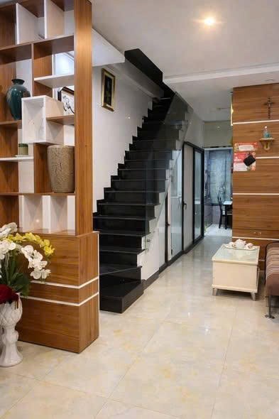 Cho thuê nhà mặt tiền đường Nguyễn Thị Nghĩa Đà Lạt giá 20 triệu