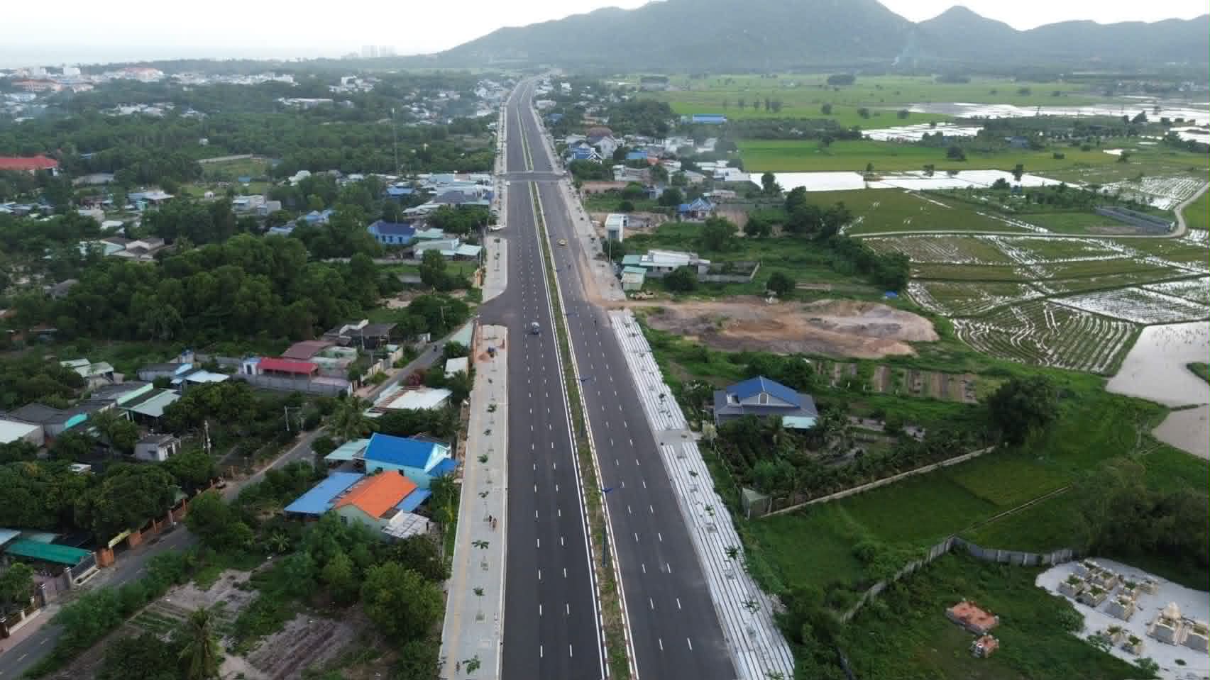 Cần bán Đất đường Võ Văn Kiệt, Thị trấn Phước Hải, Diện tích 348m², Giá Thương lượng 3