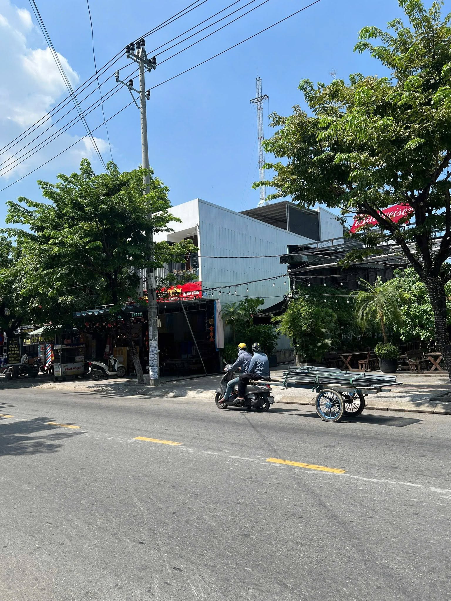 Bán nhà 2 tầng MT đường Âu Cơ - Gần chợ Hòa Khánh