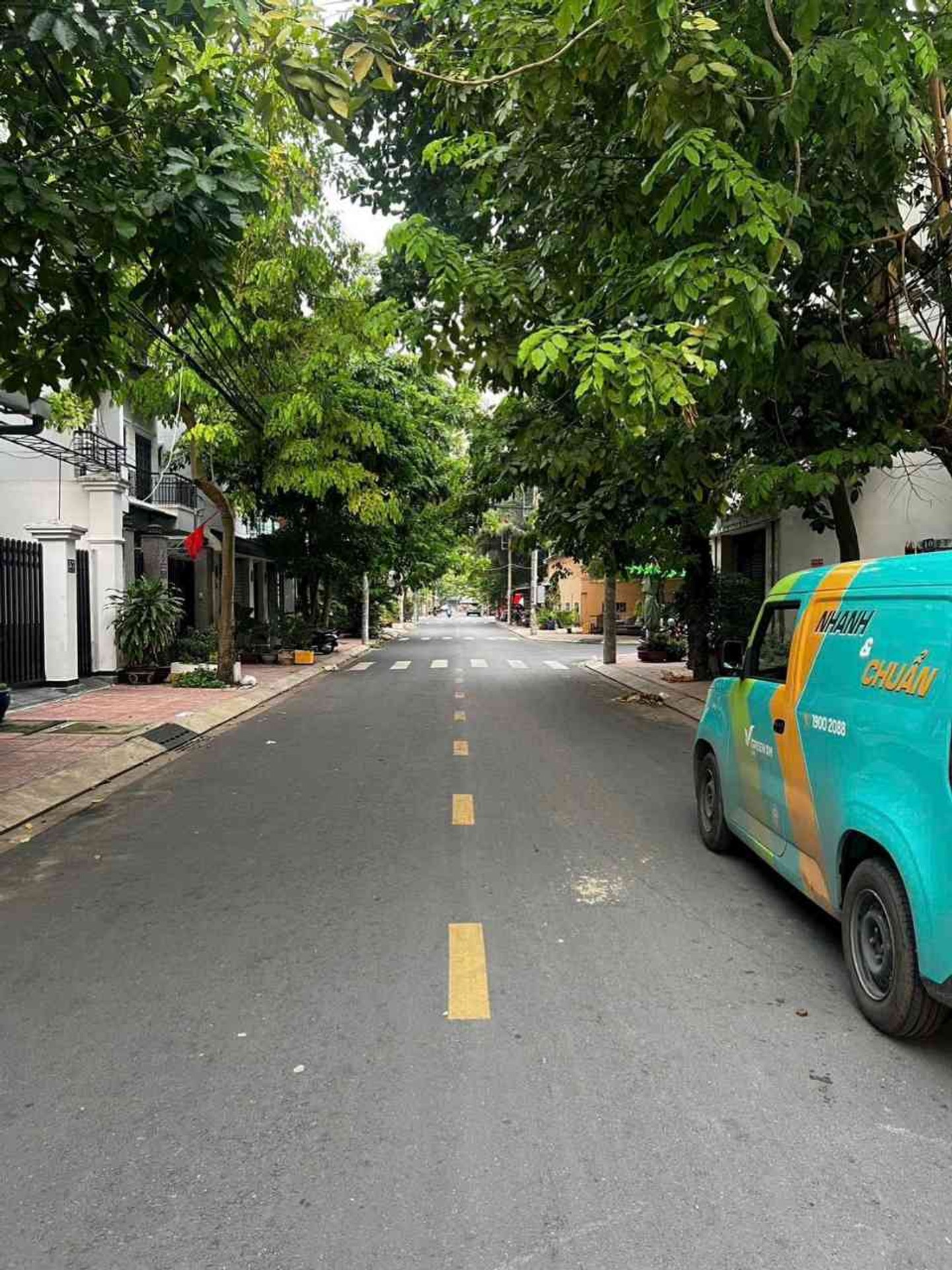 Bán nhà mặt tiền KDC Ba Tơ - Phú Lợi, 5x20, 5 tầng, Mới ở ngay, gần chợ 3