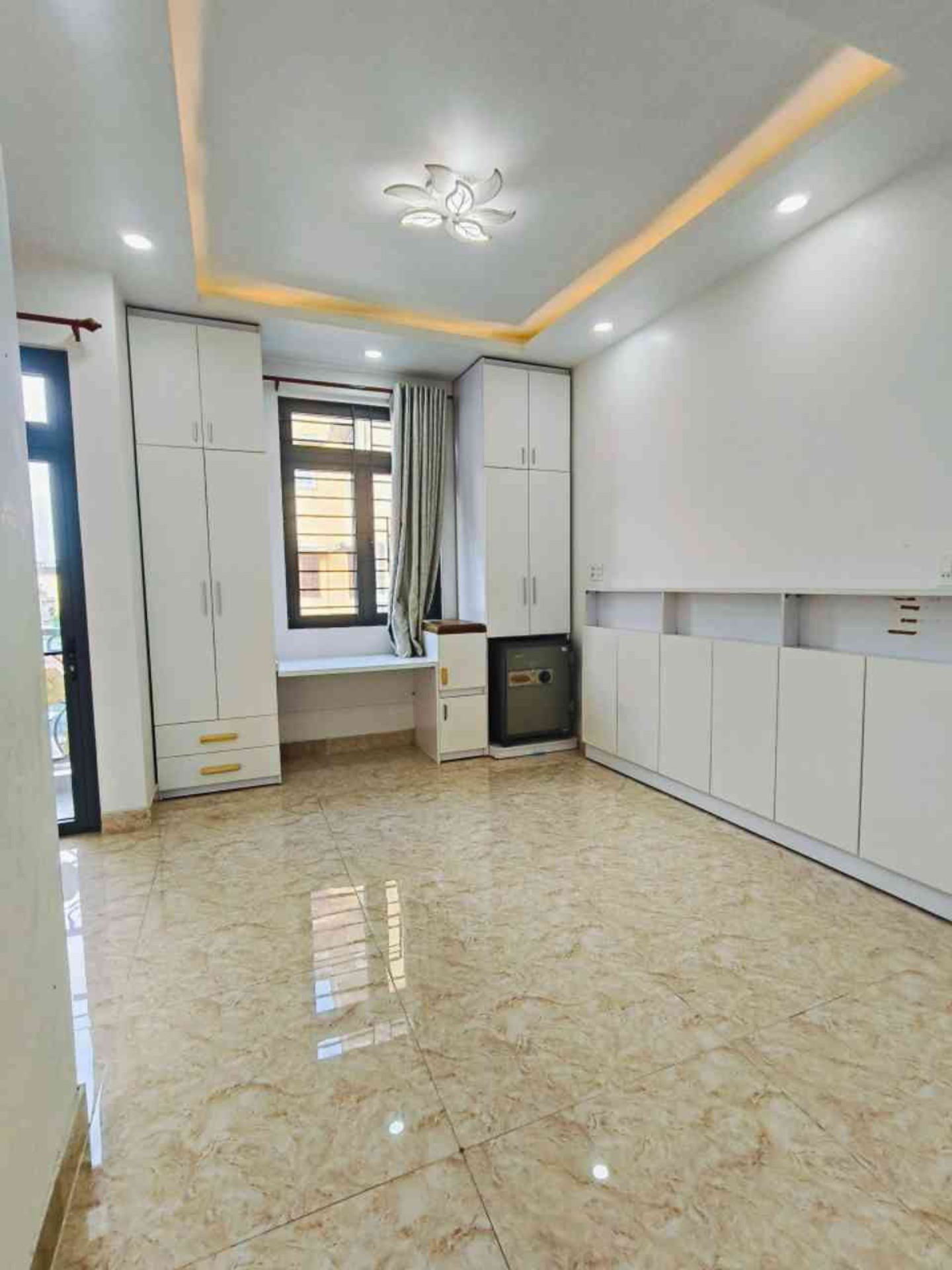 Mặt tiền Bùi Minh Trực ngang 5m công viên 4 tầng Mới ở ngay- 0931172218 4