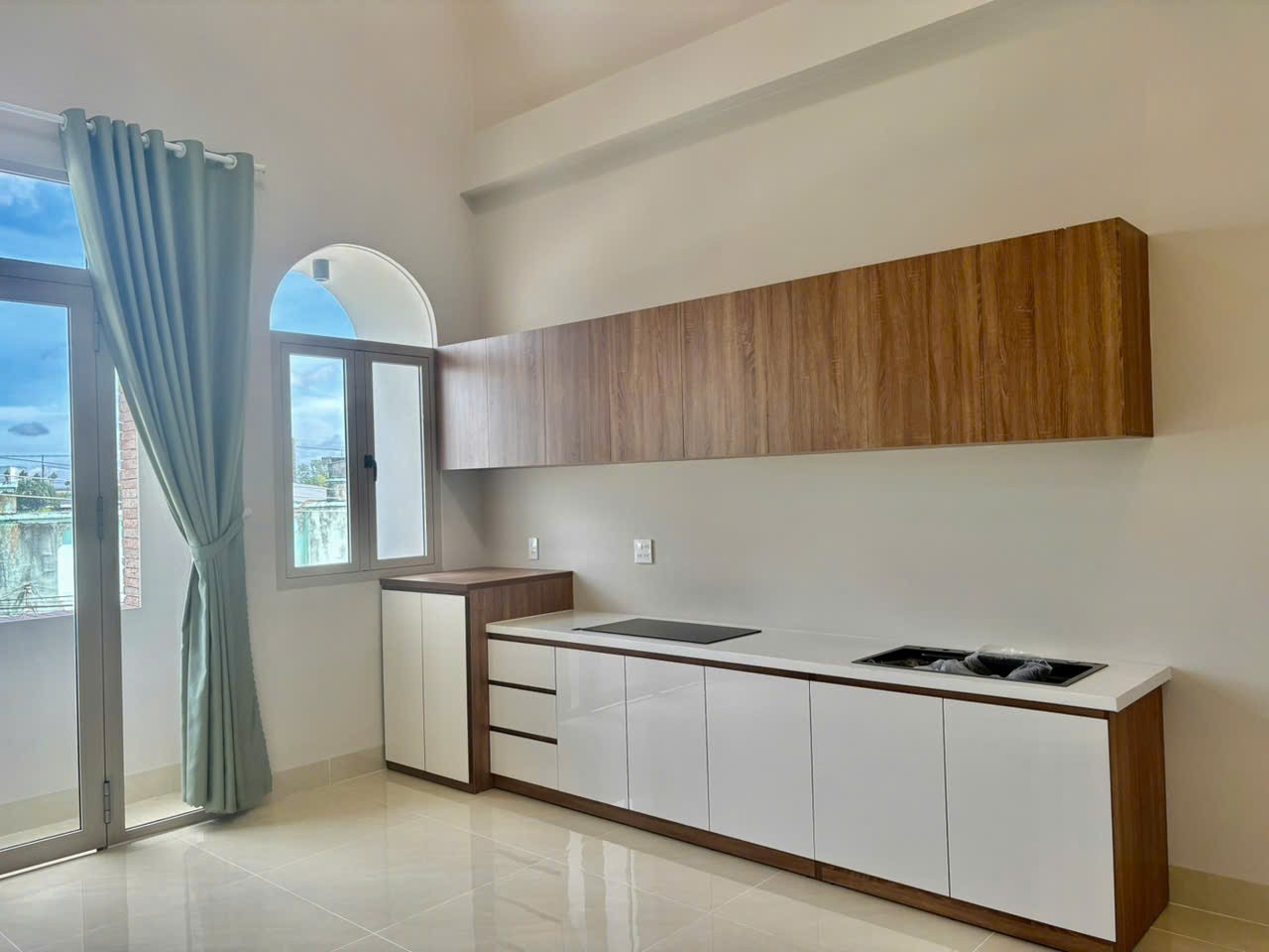 Bán nhà mới 100% 1 trệt 2 lầu, tặng full nội thất, giá 2,6 tỷ, Phường Sa Đéc, Đồng Tháp 2