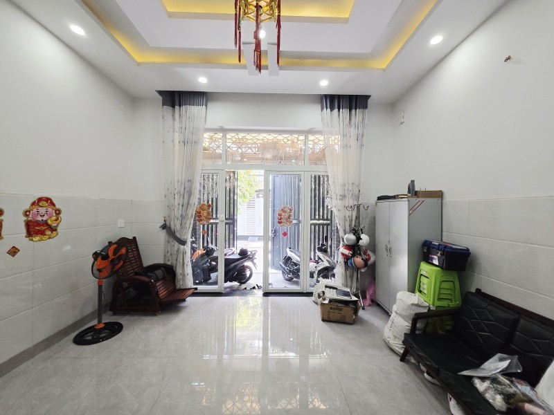 Bán nhà đường Đặng Văn Bi, Trường Thọ, Thủ Đức, TP HCM. DT 75m2, 4 tầng, SH. Giá 11,9 tỷ.