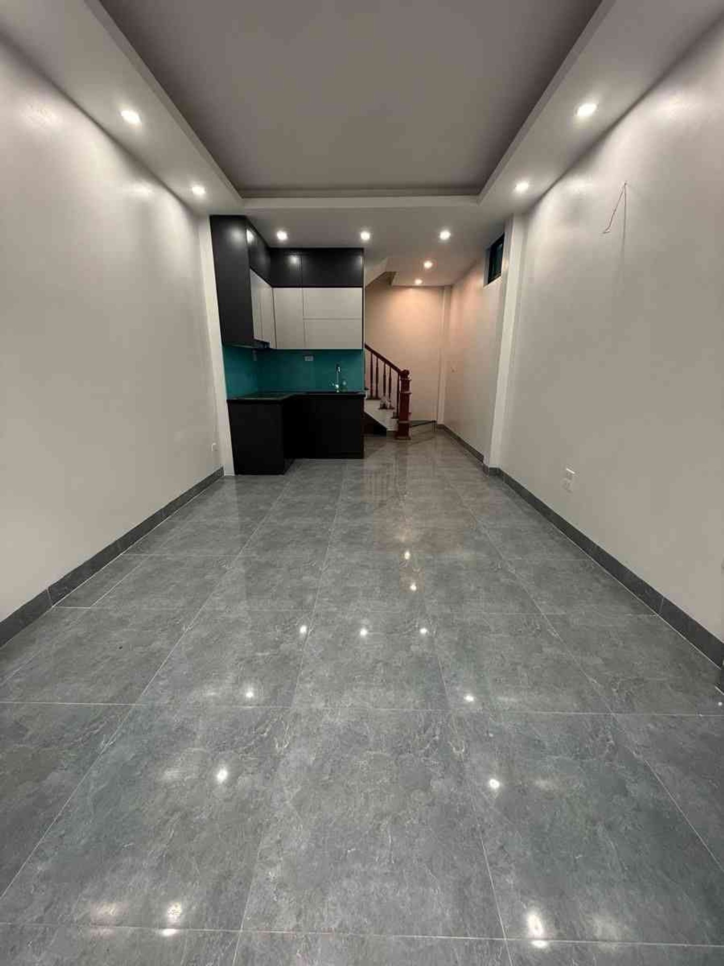 Thông tin thật 3.9 tỷ Nhà mới 5 tầng sổ đỏ Cự Khối,Long Biên 2