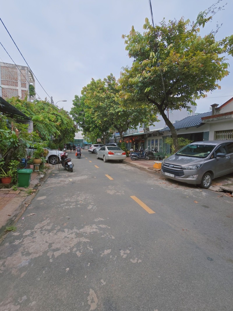 Bán nhà mặt phố đường Số 14, Phước Bình, Q9, Thủ Đức, TP HCM. DT 88m2, 3 tầng, giá 10,95  tỷ. 5