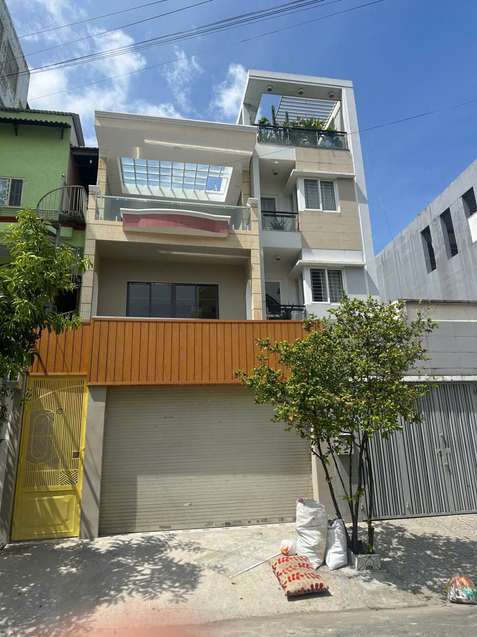 SIÊU PHẨM TÂN QUY Q7 - ĐƯỜNG SỐ 43 - NGANG 5M - HƯỚNG BẮC 2 LẦU