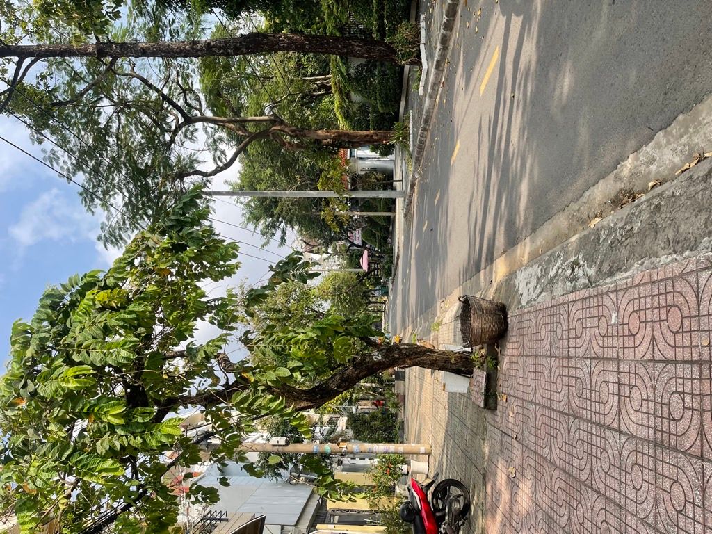 Mặt tiền 4 tầng KDC Trung Sơn 6x20 ngay công viên- 0931172218