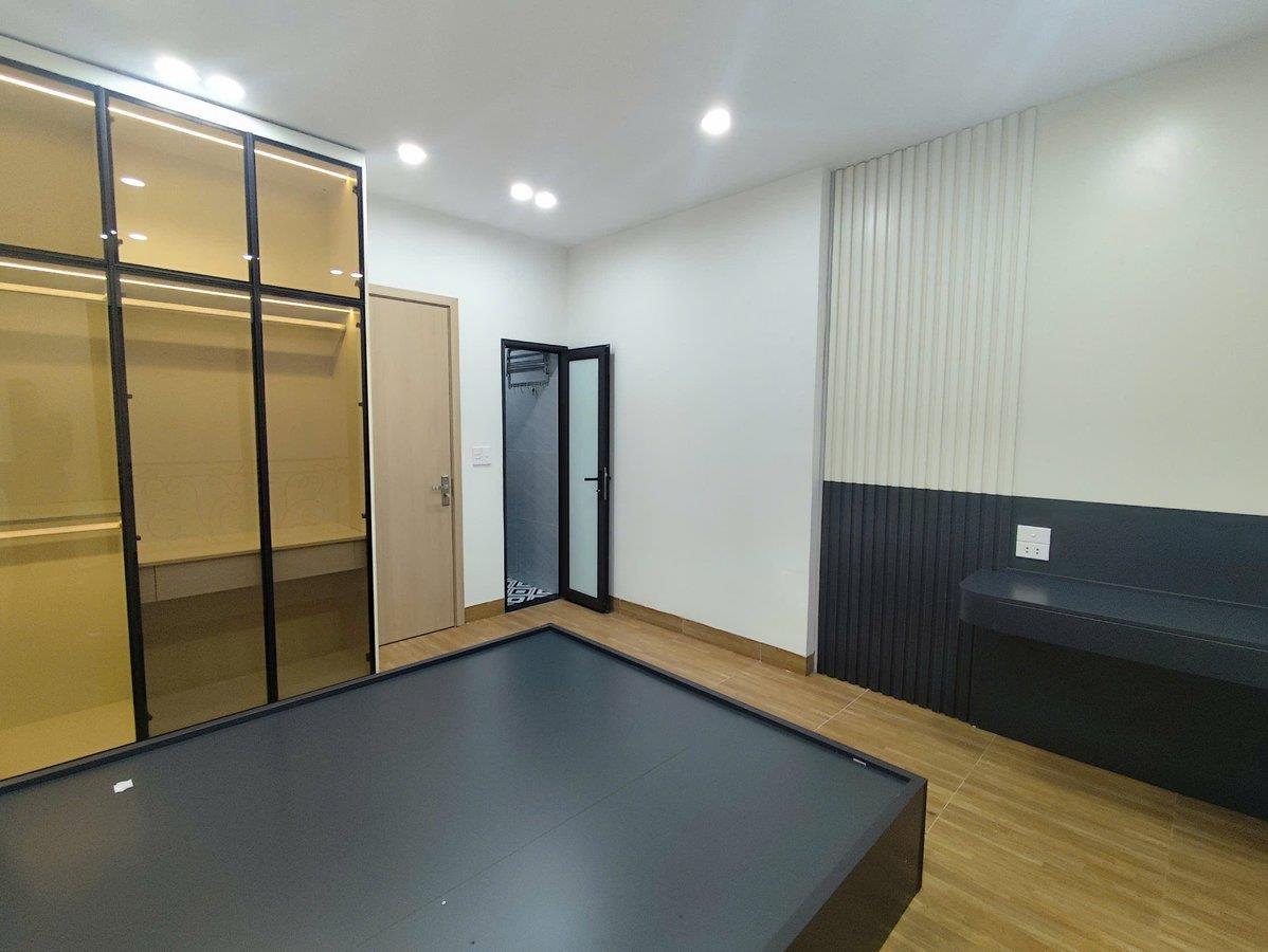 NHÀ ĐẸP GIÁ 6.3 TỶ ,  DÂN XÂY PHỐ MINH KHAI HỘ KHẨU HAI BÀ TRƯNG NGÕ THÔNG, THOÁNG TRƯỚC,SAU.CHỈ 2