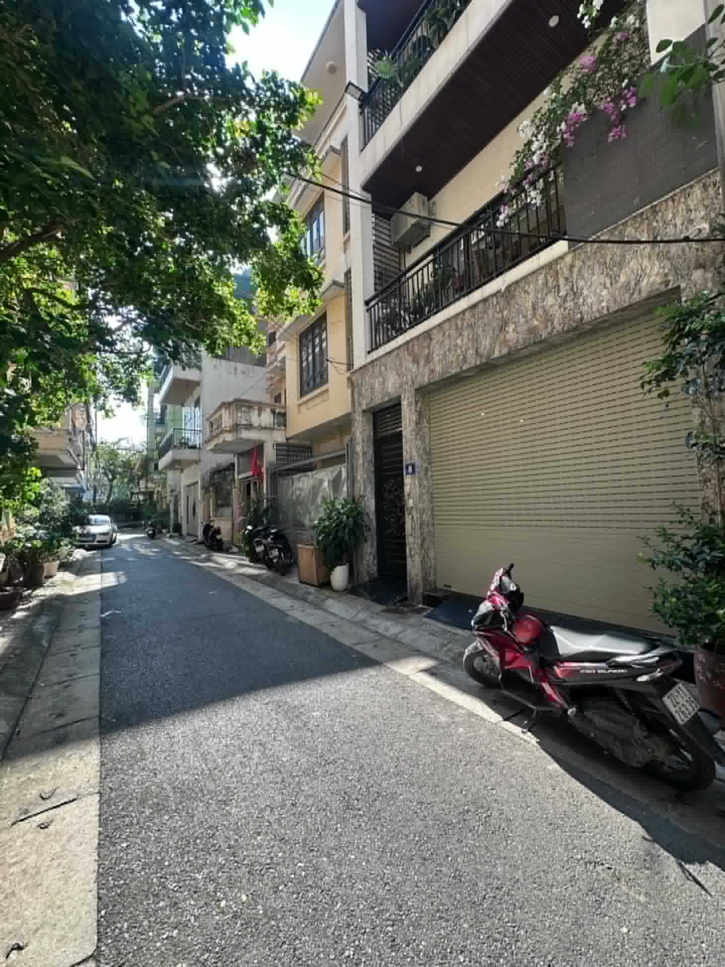 Cần bán Nhà mặt tiền đường Lạc Trung, Phường Vĩnh Tuy, Diện tích 86m², Giá 37.9 Tỷ 2