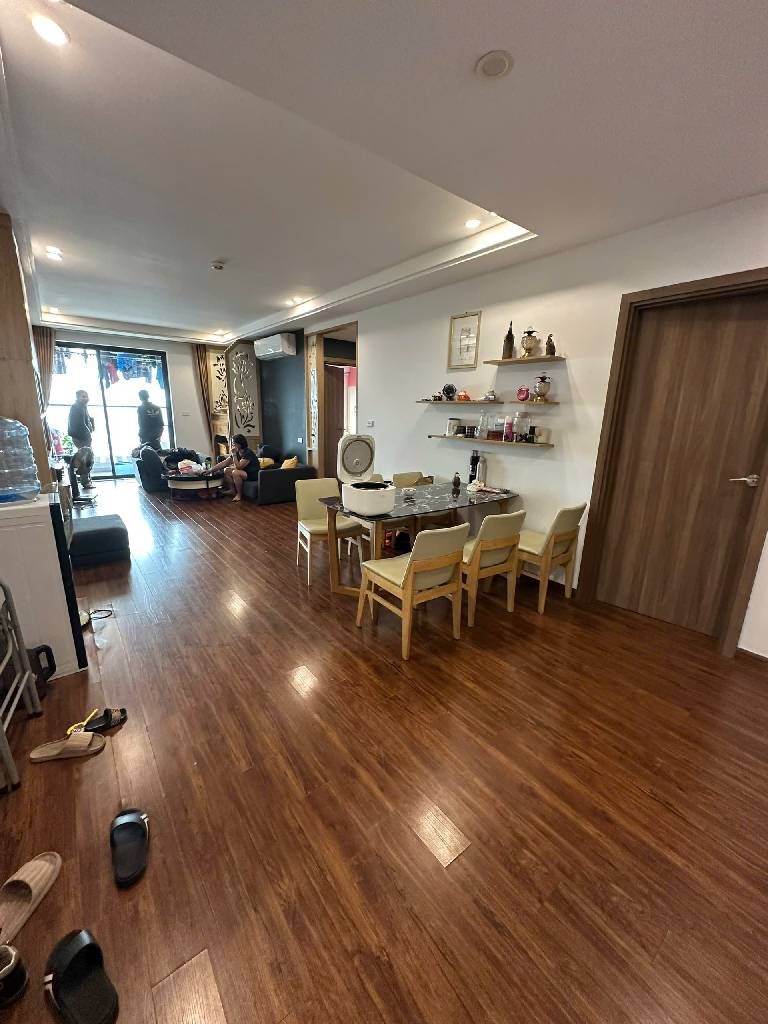 Hiếm căn chung cư Sky Centrer Định Công 8.7 tỷ 100m,sổ đỏ full nội thất 2