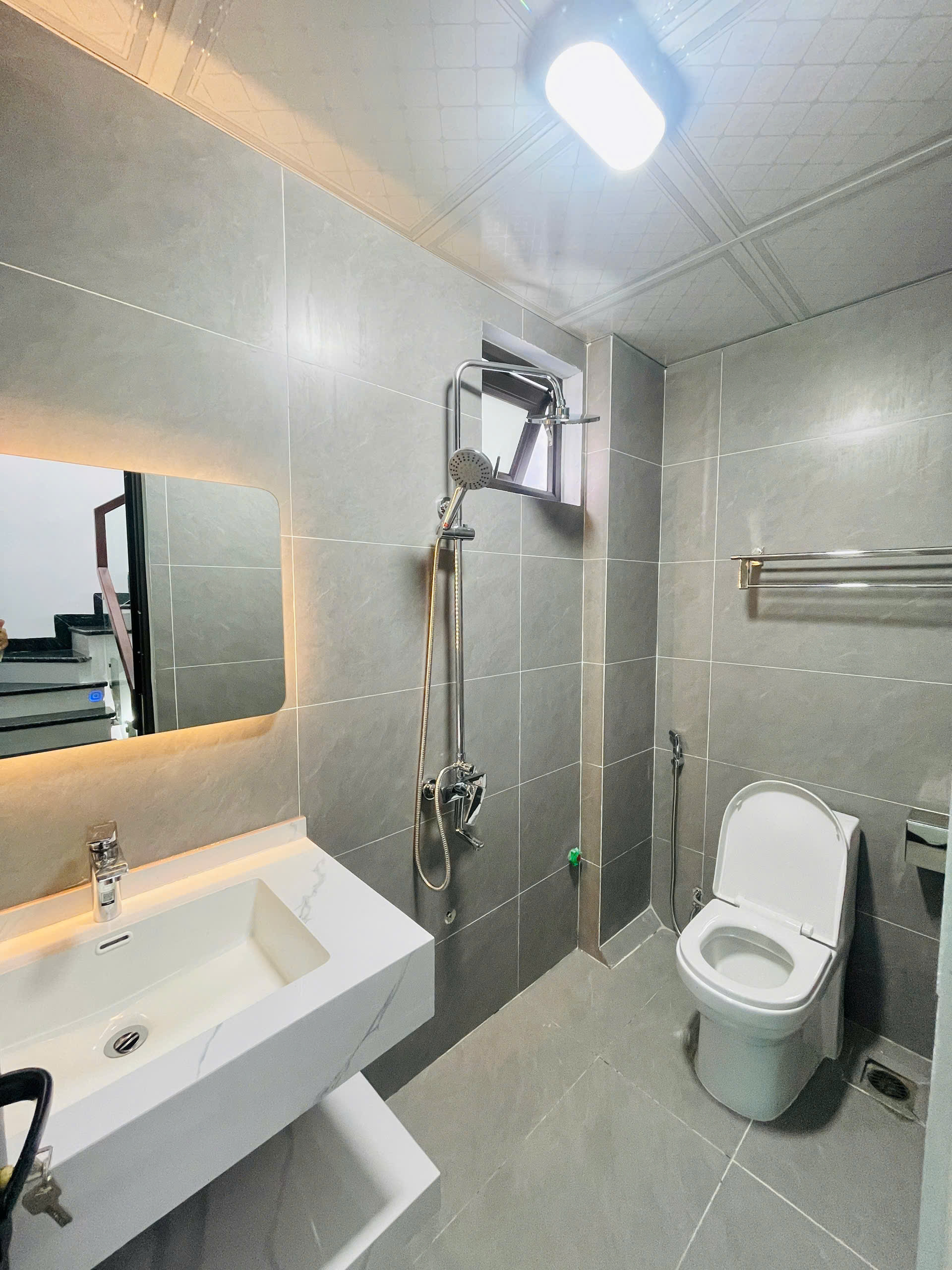 Nhà 3 tầng lô góc Nguyễn Lương Bằng Hải Dương 52m2 có sân ô tô giá 3ty380tr 4