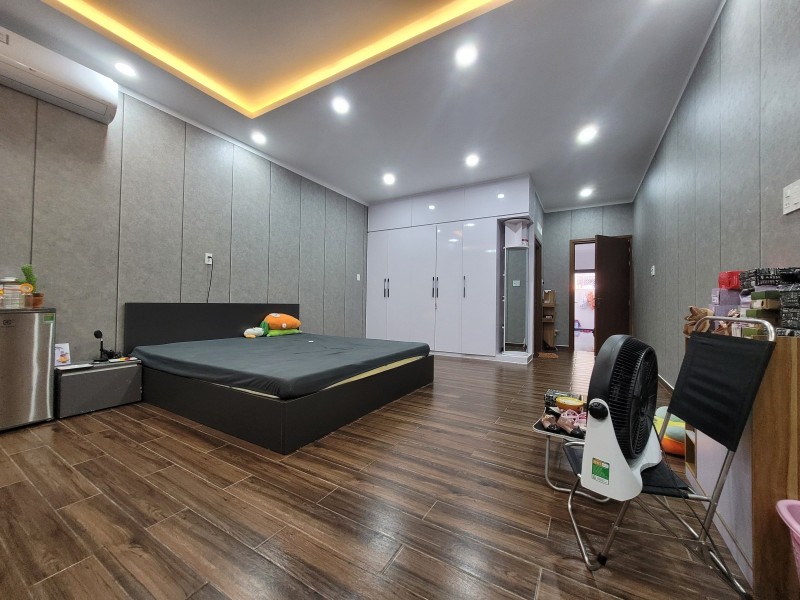 Bán nhà Quốc Lộ 13, Hiệp Bình Phước, Thủ Đức, TP HCM. DT 104m2,  2 tầng, SH. Giá 7,75  tỷ. 5