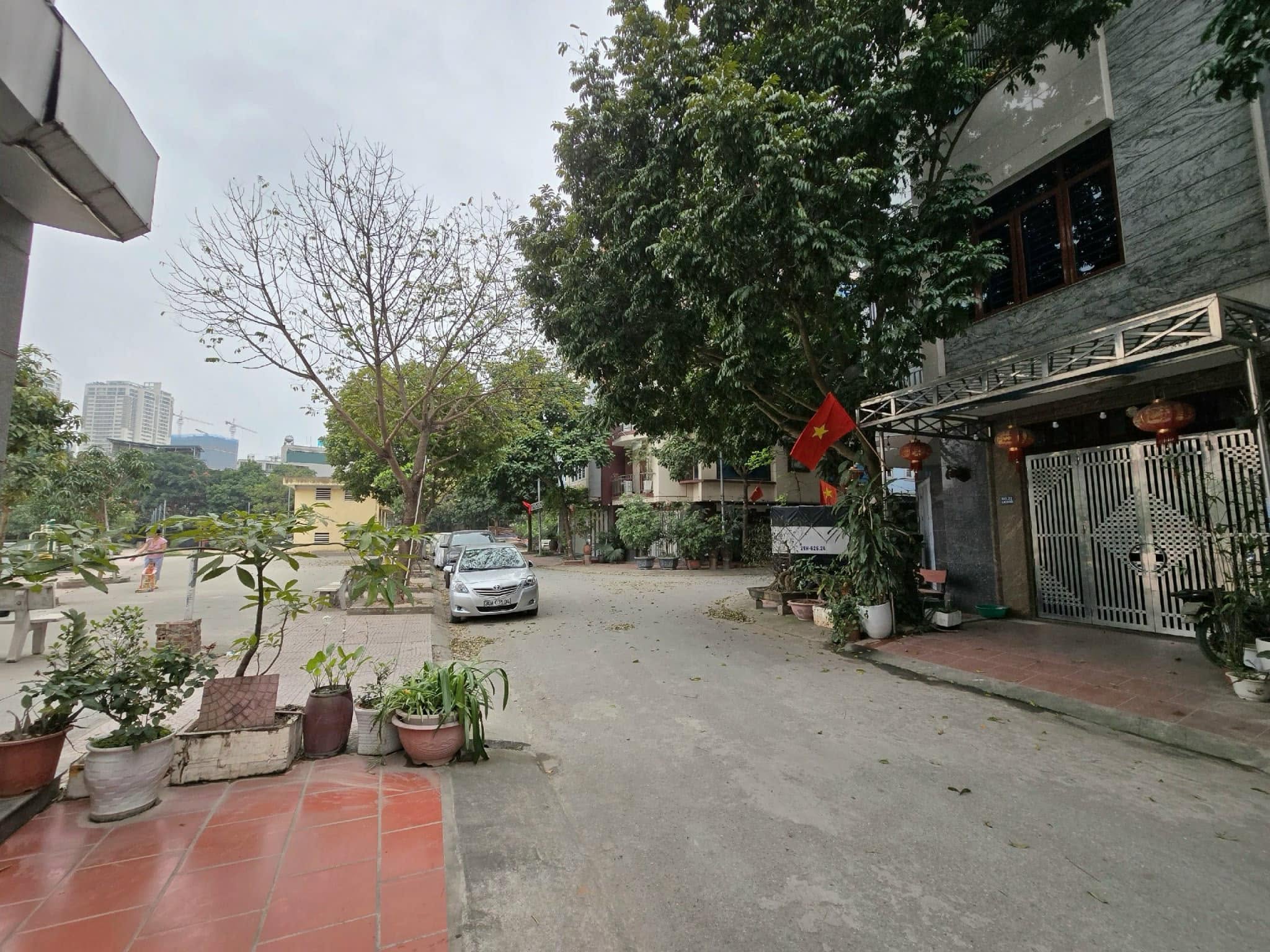Nguyễn Văn Cừ Long Biên 9 tỷ 50m ô tô qua nhà gần công viên 2