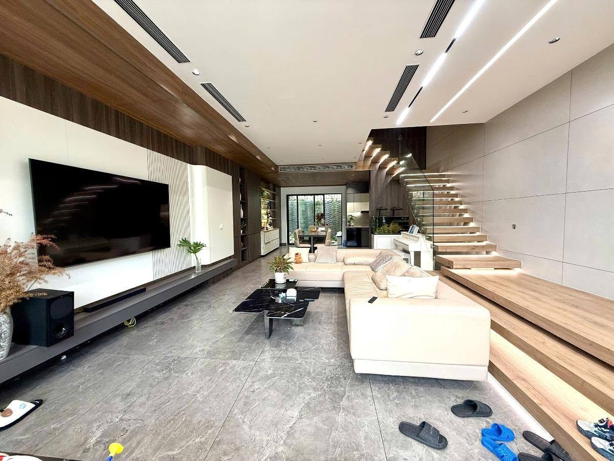 Nhà thật phố Trạm long Biên 10 tỷ 60m ngõ nông,gần sát phố 3