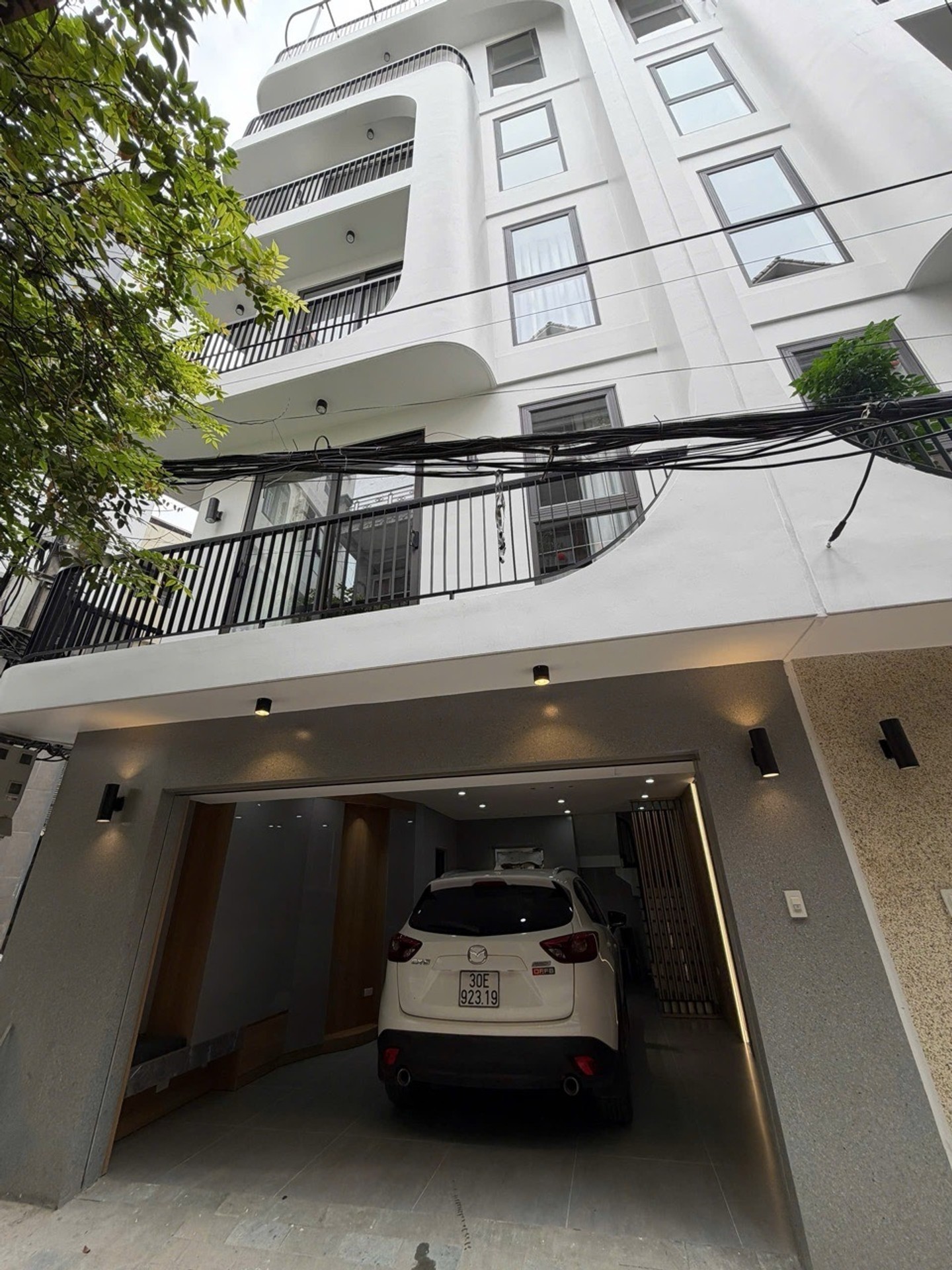 Tin thật Thạch Bàn, Long biên 10 tỷ 55m thang máy Ô tô tải đỗ cửa