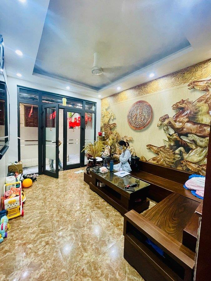 30m ra phố Tôn Đúc Thắng, nhà 30m x 4 tầng, giá chưa đến 9 tỷ 2