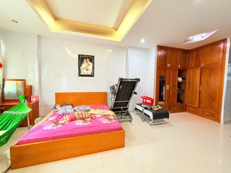 Bán nhà mặt tiền đường 494, Tăng Nhơn Phú A, Q9, Thủ Đức, TP HCM. DT 105m2 , 4 tầng, giá 14.9 tỷ. 4
