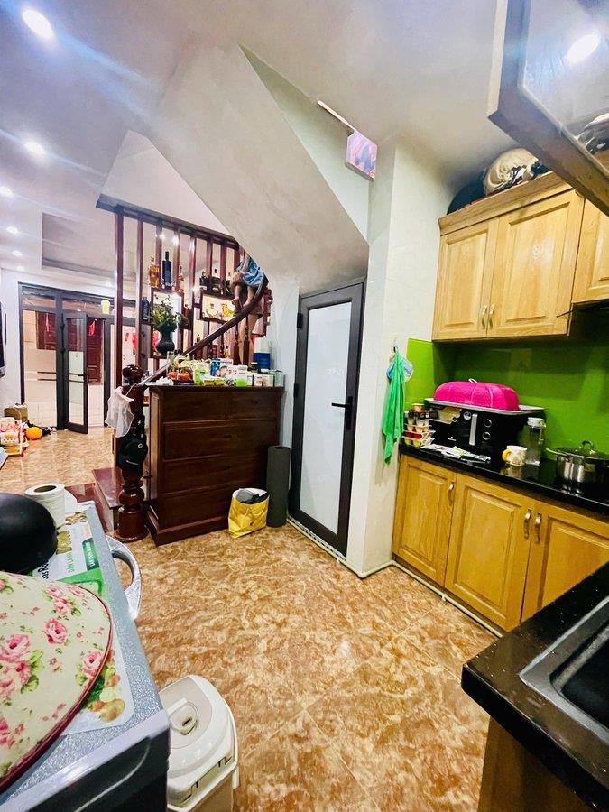30m ra phố Tôn Đúc Thắng, nhà 30m x 4 tầng, giá chưa đến 9 tỷ 4