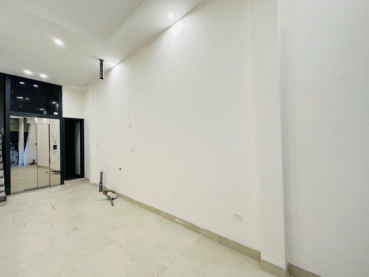 Nhỉnh 9 tỷ , thang máy , 10m ra Phố Phương Mai, 6 tầng thang máy, wiew Hồ, ánh sáng tươi cả ngày. 4