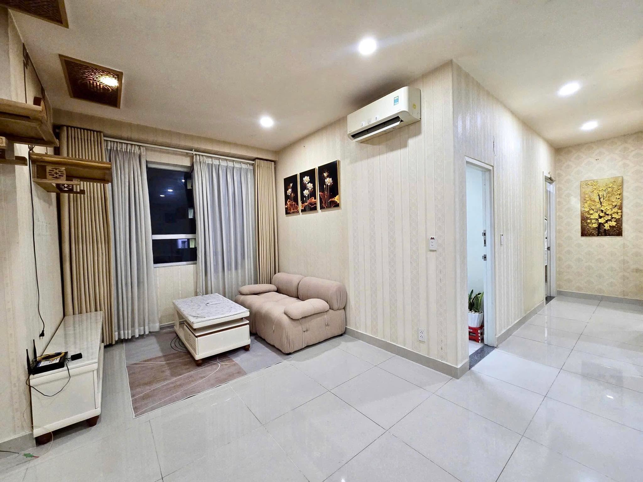 Cần cho thuê căn hộ Remax Plaza Quận 6, Dt : 85 m², 2PN, Giá : 12 tr/th,, Có Nội Thất