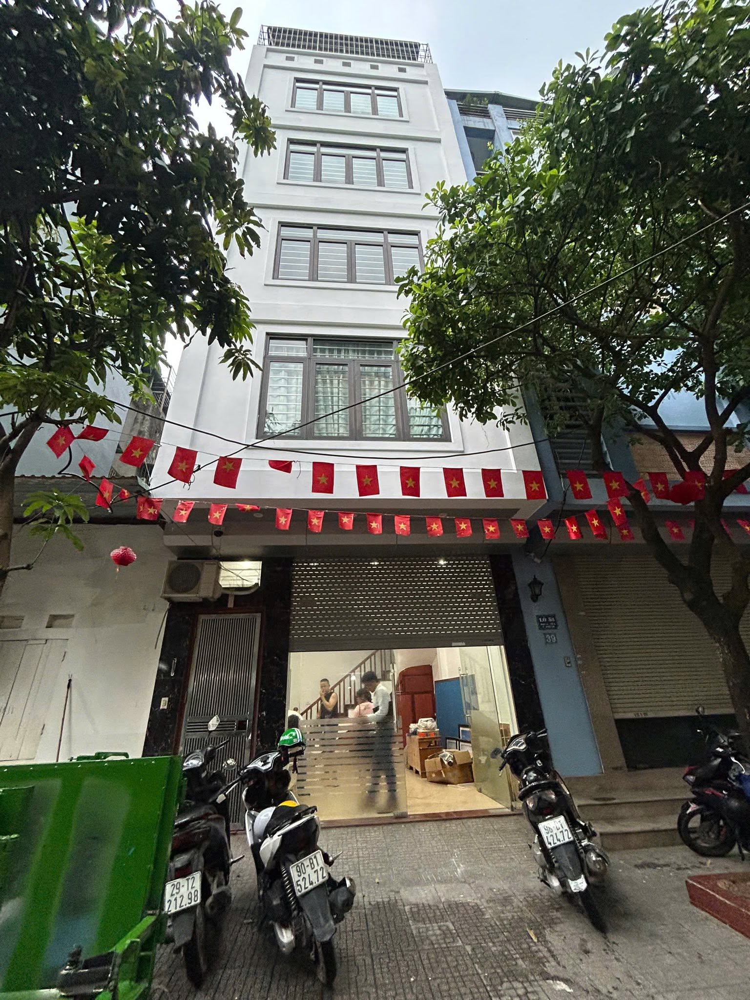 Nhà thật phố Trạm long Biên 11 tỷ 60m ngõ nông,gần sát phố