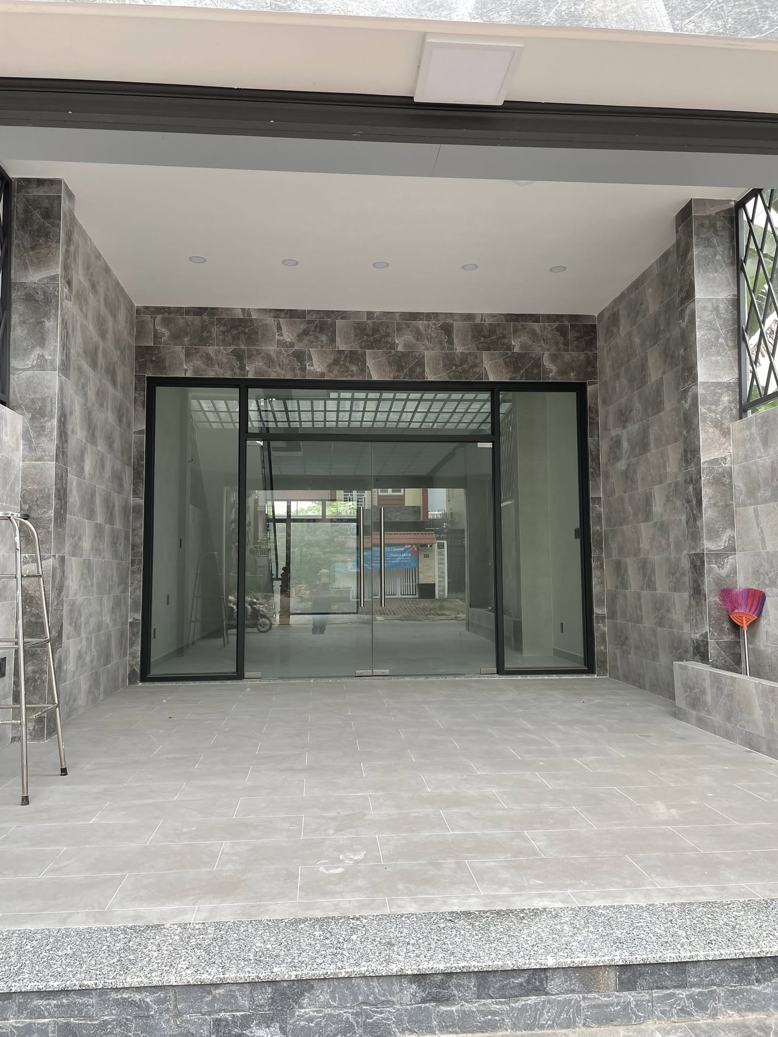 Mặt tiền KDC Phú Lợi - Thang Máy - 5x20 - 4 tầng - Hiếm - chi 9 tỷ nhỉnh 2