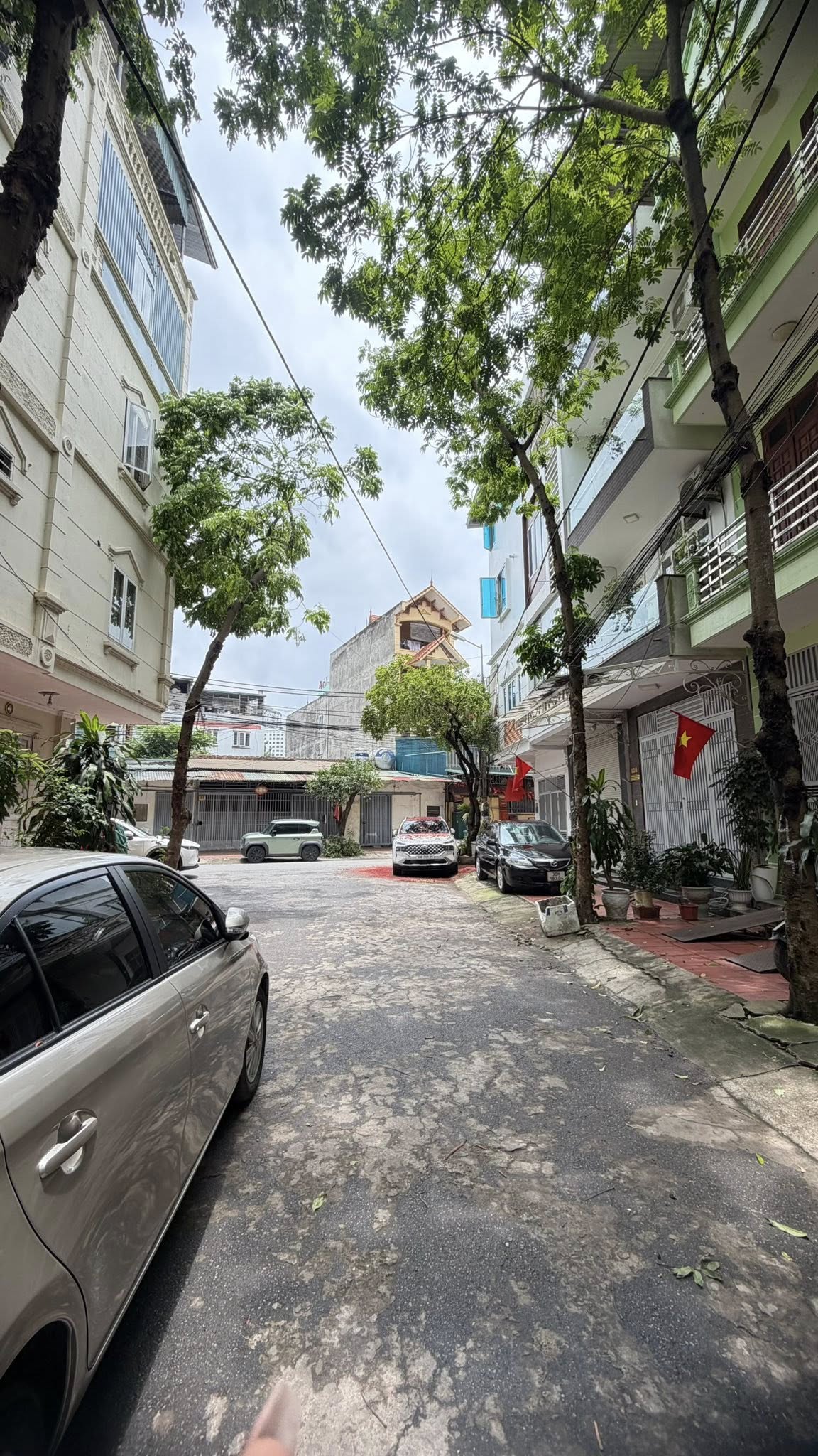 Nguyễn Văn Cừ Long Biên 9.5 tỷ 45m ô tô qua nhà gần công viên 2