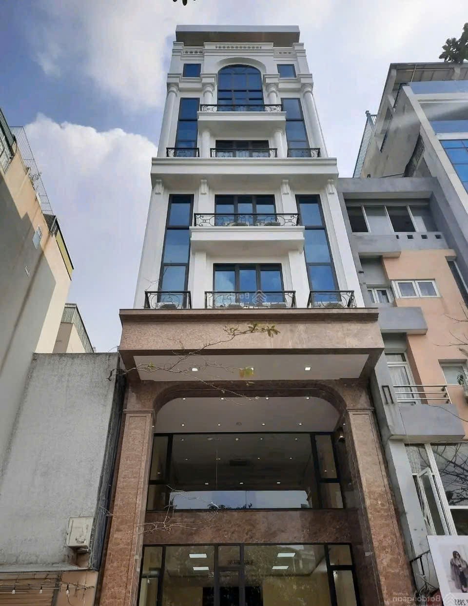 Cho thuê nhà, 143m2_ 7T; Lý Thường Kiệt, Bà Triệu, Ngô Quyền -71 tr