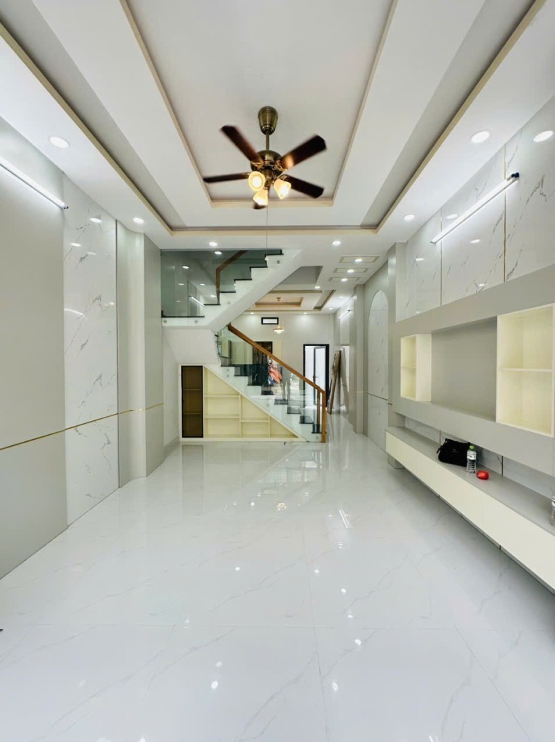 Bán nhà 4 tầng, 56m2 đường Trường Lưu, P. Long Trường, Q9, Thủ Đức, TP HCM.  5,78  tỷ. 2
