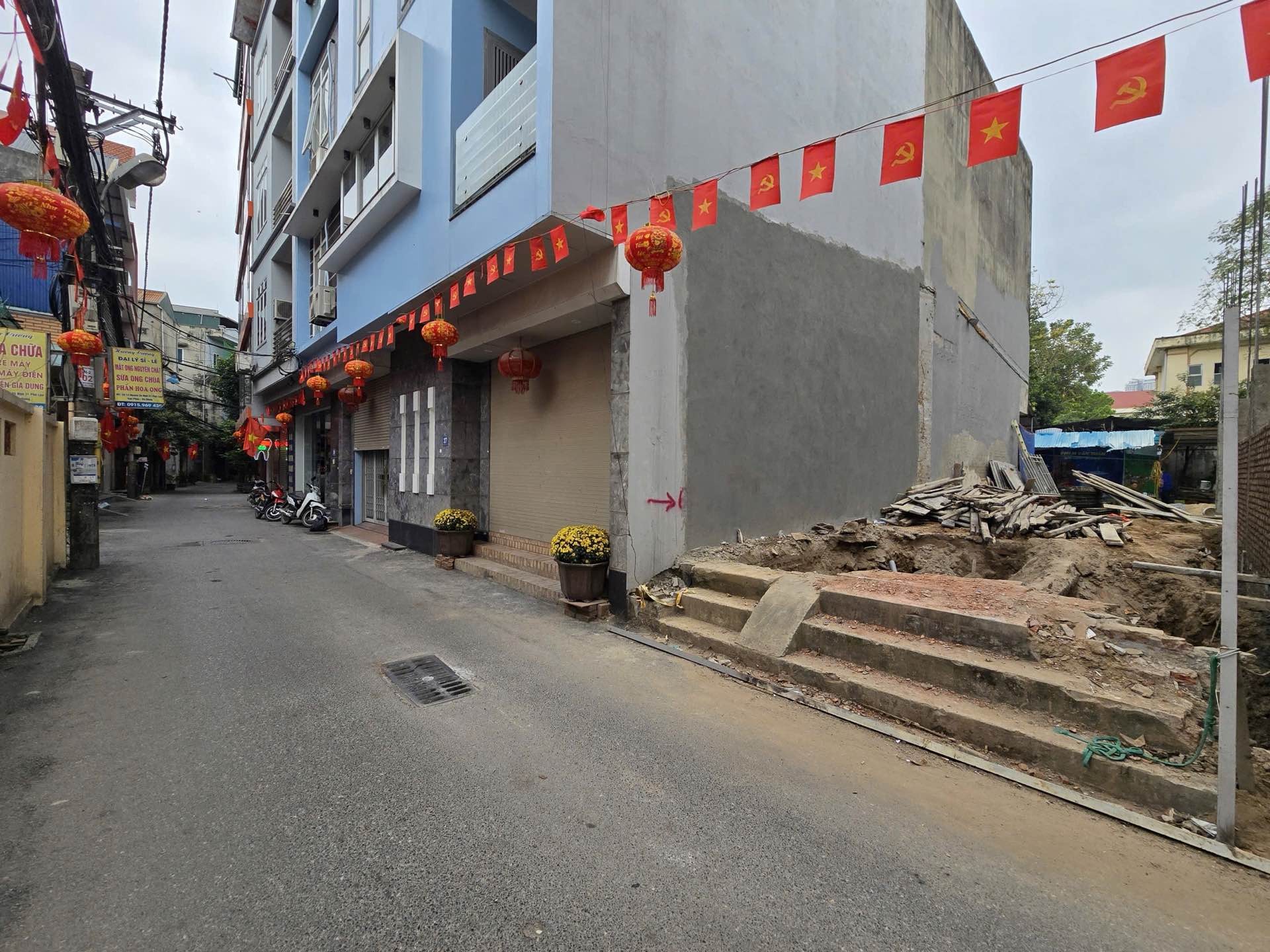 Đức giang,long biên 9 tỷ 60m phân lô ô tô,cần bán chuyển vào nam 3
