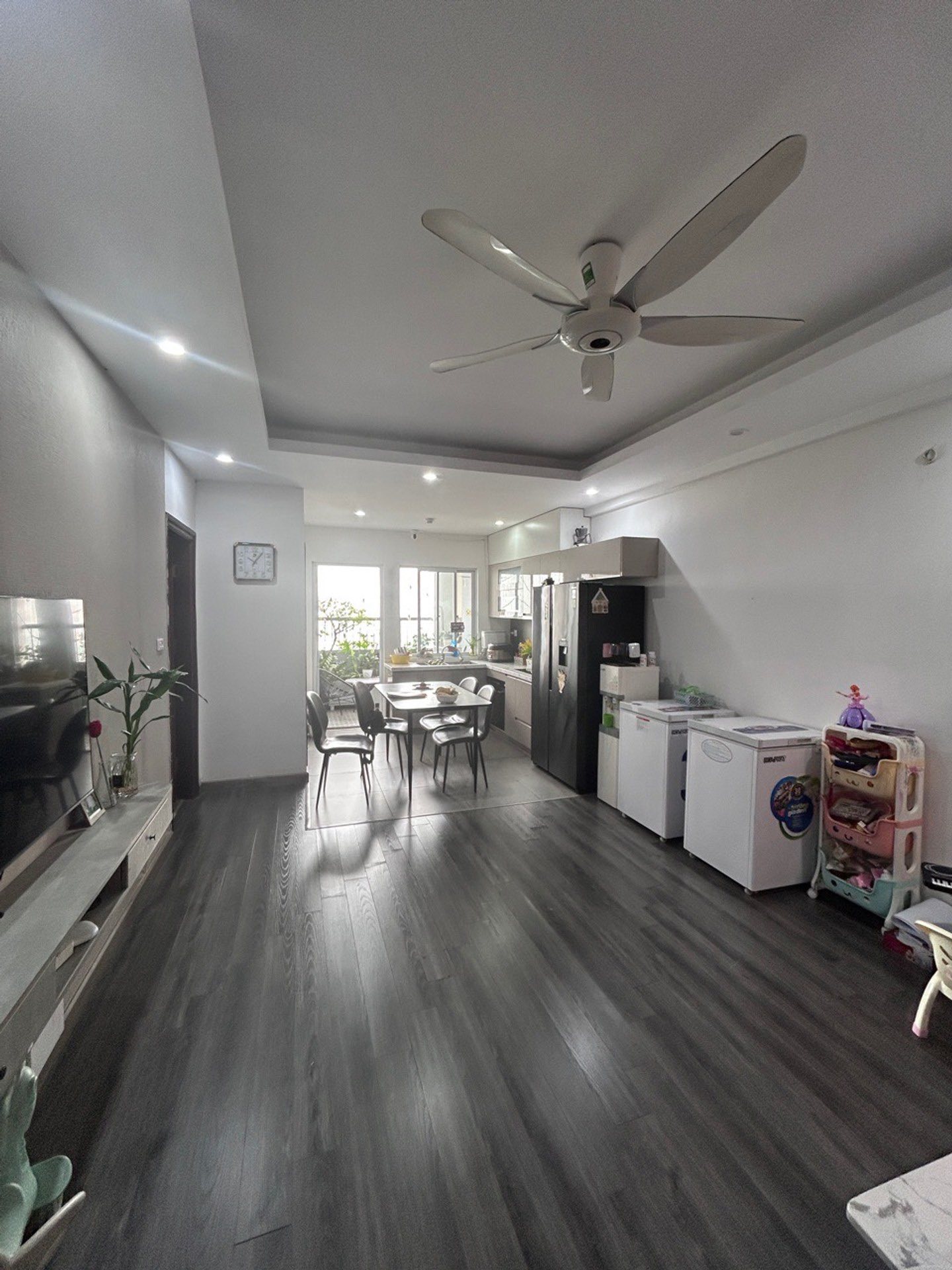 Bán Chung Cư  Thạch Bàn, Long Biên 70m2, 2 ngủ, 2wc, chỉ 4,6 tỷ (sổ sẵn giao dịch)