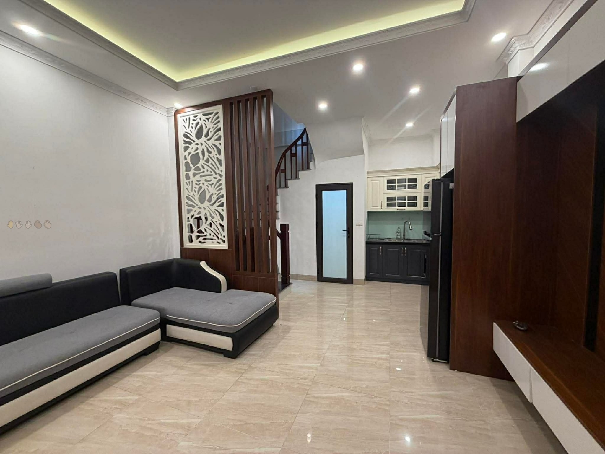 Rẻ Nhất Việt Hưng, Long Biên, Bán Nhà 5T, 33m2, chỉ 6,8 tỷ thoáng sáng, ngõ thuận tiện
