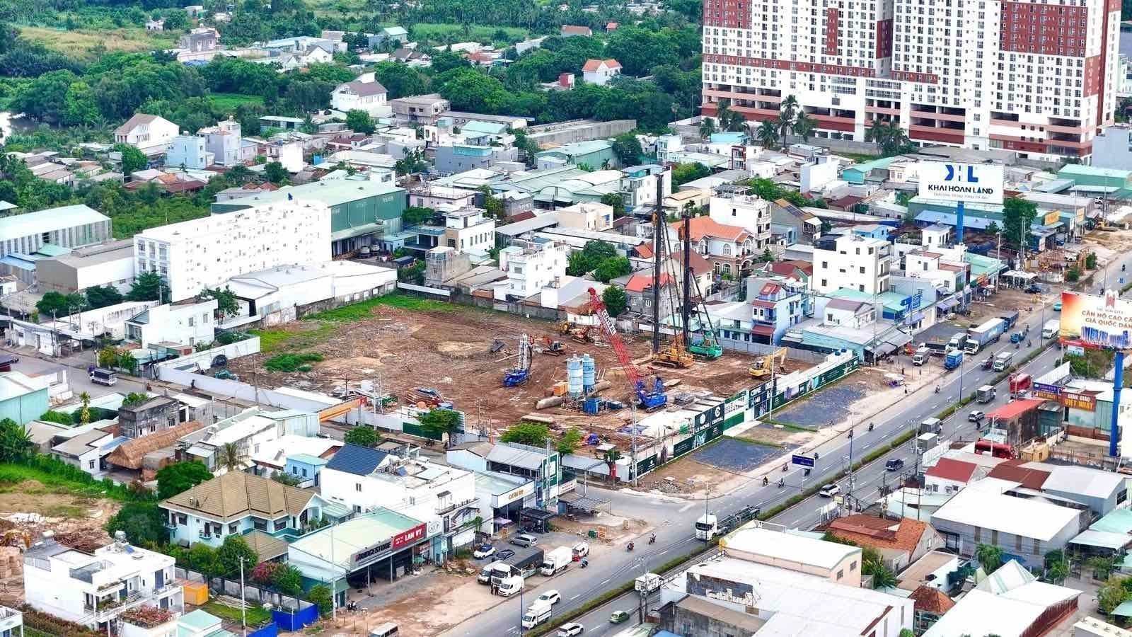 The Emerald Boulevard sở hữu vị trí đắc địa ngay mặt tiền Quốc lộ 13 giao thông HCM - BD